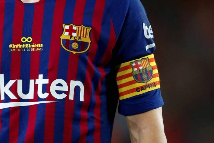 El Barcelona estrenó su nueva camiseta para la despedida de Iniesta. Así la lució el capitán azulgrana.