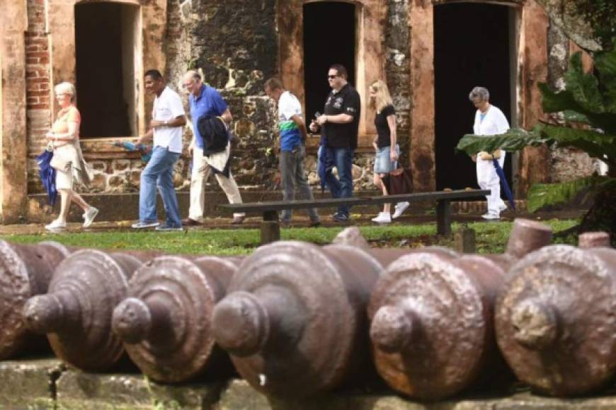 Los visitantes se van Omoa con un aprendizaje sobre la época de la conquista en Honduras.