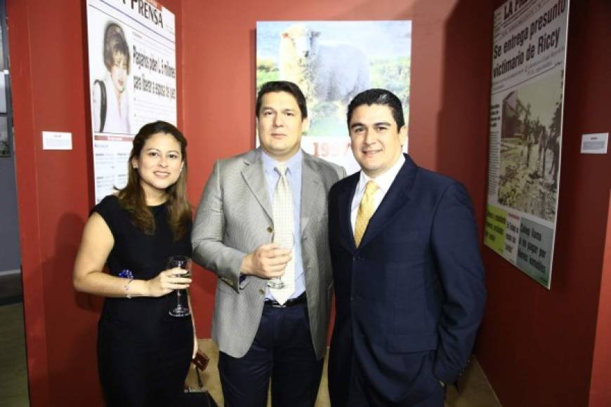 Cinthia Valladares, Antonio Gonzales y Carlos Medina.