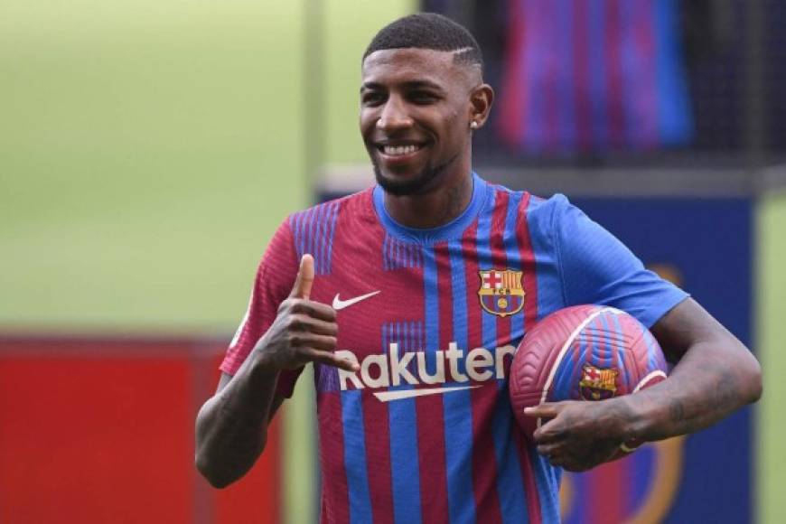 El lateral brasileño Emerson Royal ha sido presentado como nuevo jugador del FC Barcelona. Firmó hasta el 2024 y en la temporada pasada militó en el Real Betis. Foto AFP.