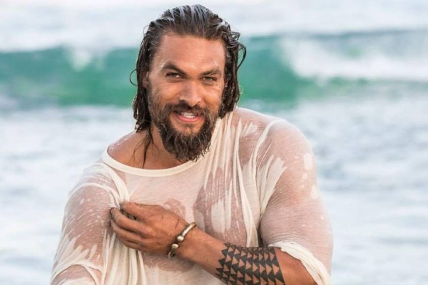 A partir de ese momento, vemos la transfroamción total del actor, quien en sus siguientes papeles ha aparecido con el mismo físico y en papeles similares. De izquierda a derecha lo ves en sus papeles de Khal Drogo, Conan y Aquaman.