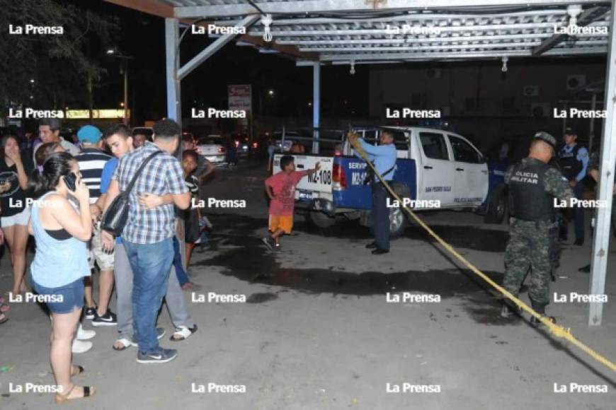 Según información preliminar, Martínez Hernández se disponía a cerrar su negocio cuando tres tipos llegaron en un carro turismo color champán, y sin mediar palabras le dispararon en varias ocasiones.