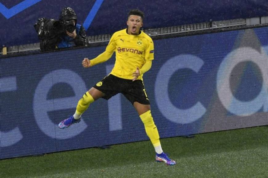 Así festejó Jadon Sancho su gol para abrir el marcador en el Borussia Dortmund contra el Zenit. El inglés anotó de penal.
