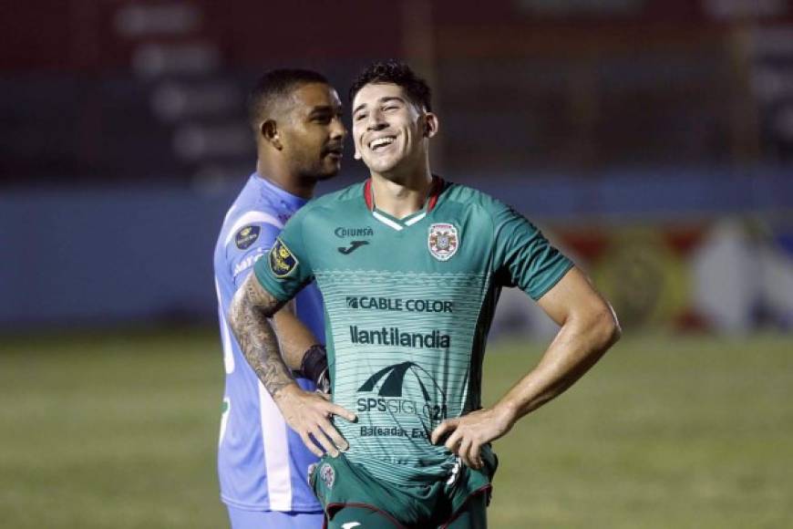 La risa incrédula del delantero argentino, hijo de Martín Palermo, por su expulsión.