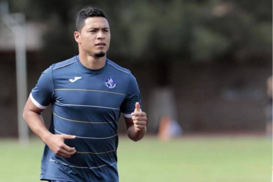 El portero Marlon Licona todavía no sabe donde jugará el próximo torneo. Su equipo el Motagua está analizando si lo presta al Honduras Progreso que ha pedido la cesión.