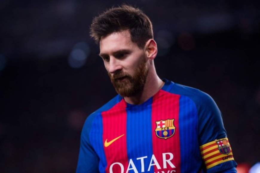 Tras el final de la Liga de España, el astro argentino Lionel Messi habría pedido una serie de “caprichos” para renovar con el Barcelona. Al extremo de que ha solicitado una lista de jugadores que ya no quiere y otros que los quiere tener.