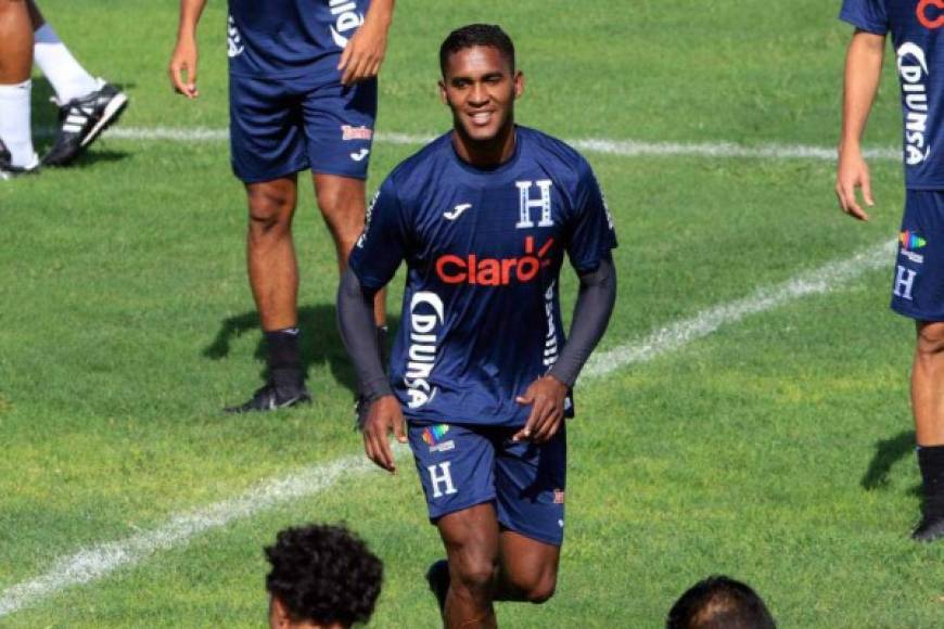 Brayan Beckeles: Serguiría como lateral por la banda derecha. Fue titular ante Jamaica y también lo será ante Curazao.