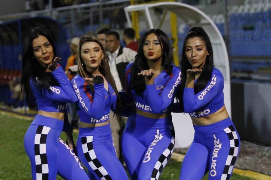 Ellas pusieron el lado bonito del clásico sampedrano.