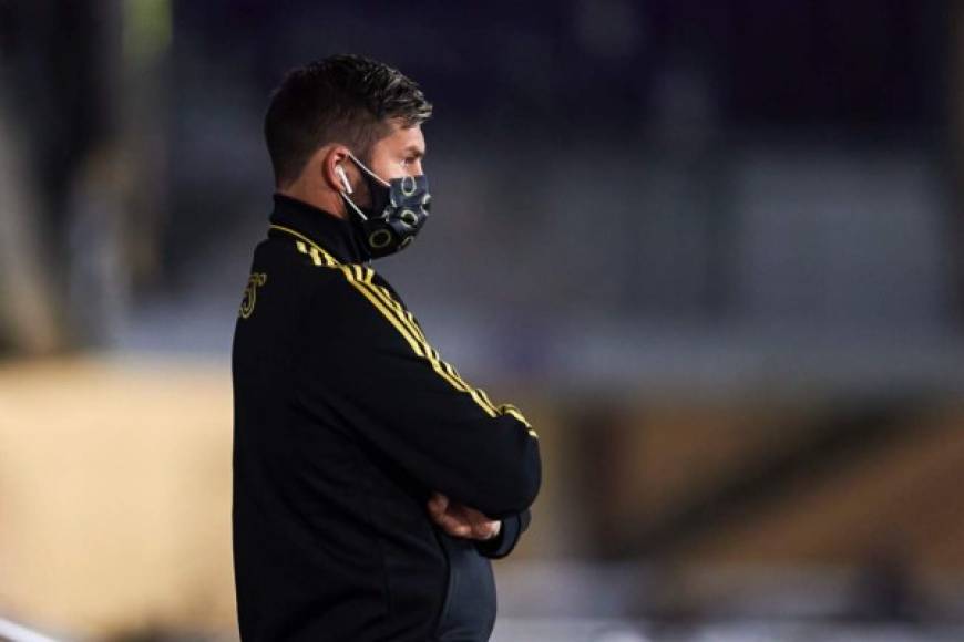 El francés André-Pierre Gignac, delantero del Tigres de México, estuvo un buen rato en el palco del estadio de Orlando observando el partido Olimpia-Montreal Impact, antes de su juego contra New York City.