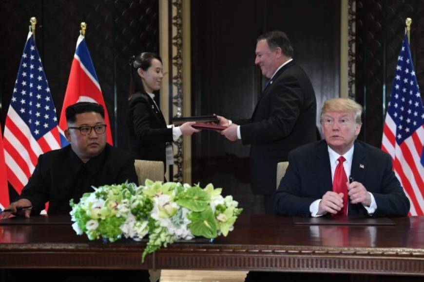 La 'princesa norcoreana' era la hija favorita de Kim Jong-il. Su hermano mayor elevó su perfil en las cumbres que sostuvo con el presidente Donald Trump, en las que le encargó parte de las negociaciones con EEUU. En la imagen junto al secretario de Estado de EEUU, Mike Pompeo.