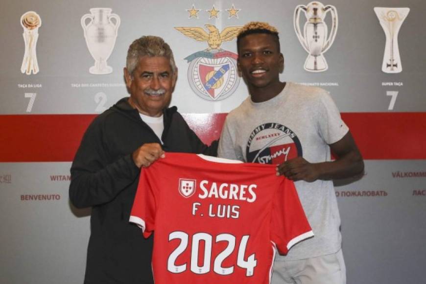 LISBON, PORTUGAL - AUGUST 10: Florentino Luis of SL Benfica during the Liga Nos match berween SL Benfica and Pacos de Ferreira FC at Estadio da Luz on August 10, 2019 in Lisbon, Portugal. (Photo by Carlos Rodrigues/Getty Images)