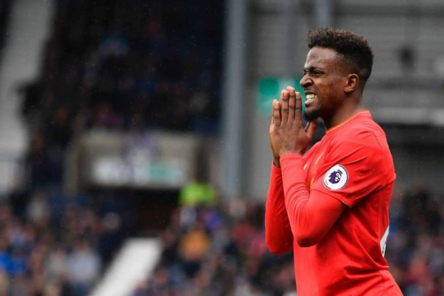 Divock Origi: El belga podría continuar en el Liverpool, a pesar de que su salida parecía inminente hace unas semanas. Según FootballInsider, el conjunto inglés estaría planteándose ofrecer la renovación al delantero belga, que termina contrato esta temporada.