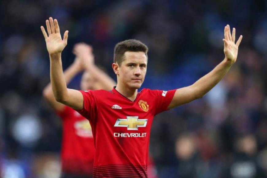 Según el diario británico Mirror, el mediocampista español del Manchester United, Ander Herrera, ya tendría un acuerdo cerrado con el París Saint Germain. El contrato del futbolista con el PSG sería de tres años y su salario ascenderían hasta los 29 millones de euros.