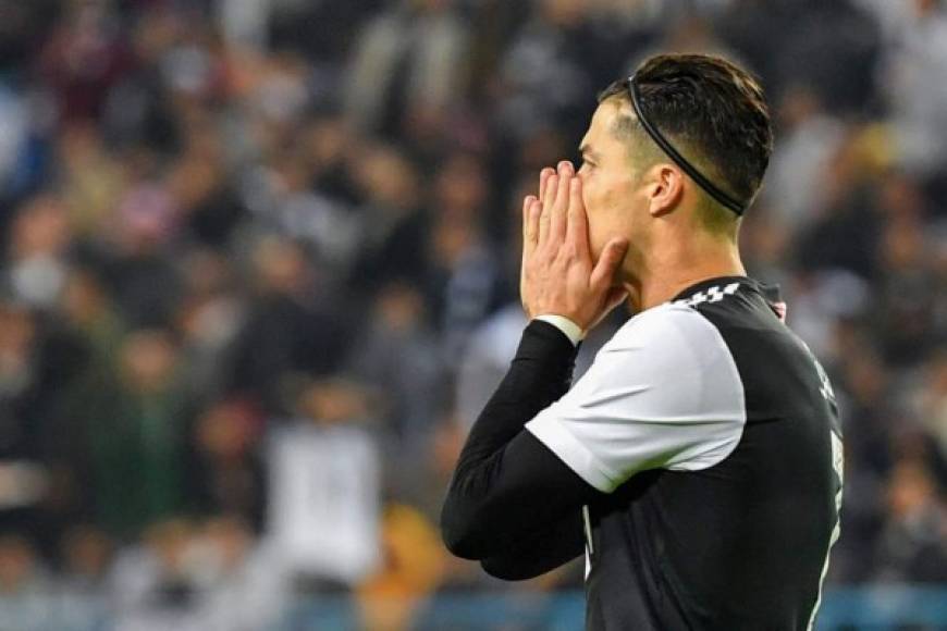 Cristiano Ronaldo se lamenta luego de una ocasión fallada contra la Lazio.