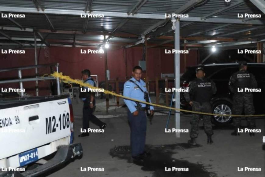 La víctima fue identificada como Kelvin Geovany Martínez Hernández, quien supuestamente también vendía carros en el local adonde fue ultimado.