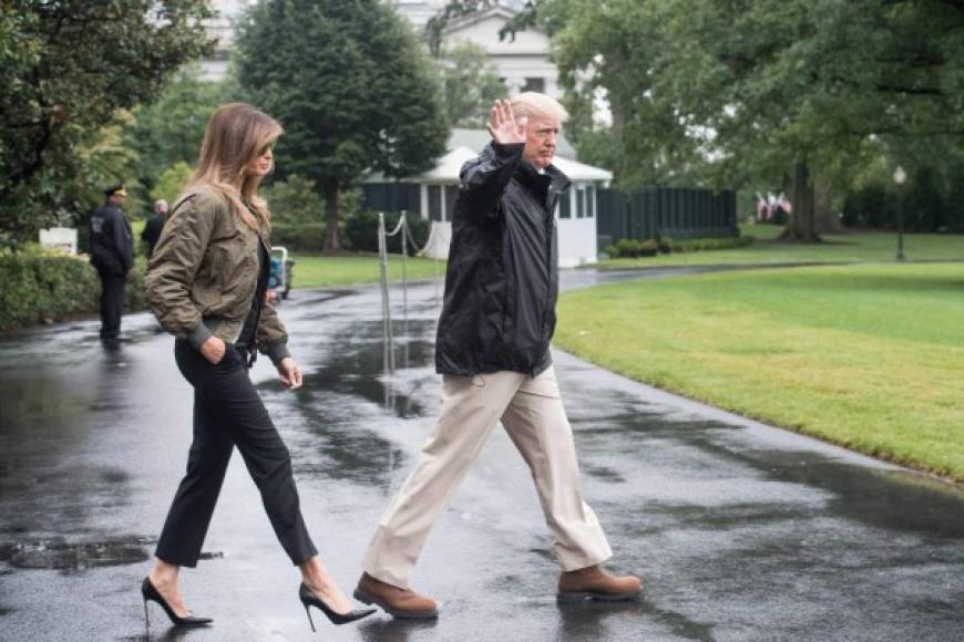 Trump también declaró el estado de emergencia en el vecino estado de Louisiana, que ya sufrió fuertes precipitaciones, y donde se espera que Harvey azote con fuerza.