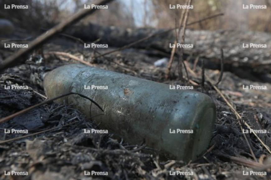 Muchas veces los incendios no son provocados directamente por una persona, sino por la basura que dejan en los parques, como botellas de vidrio que por las altas temperaturas se calientan e inician el fuego.