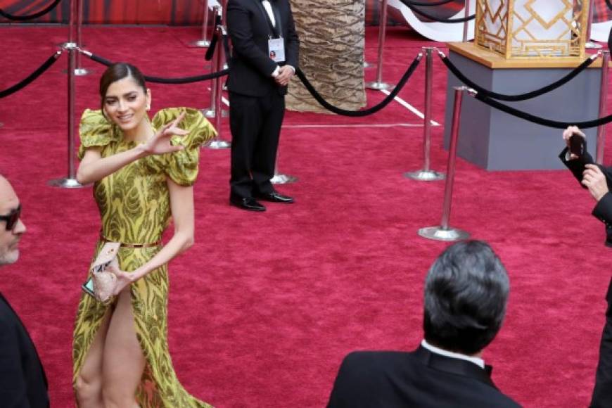 La actriz Blanca Blanco está en el centro de todas las comidillas ya que su vestido le jugó una mala pasada en la alfombra roja de los premios Óscar y dejó al descubierto que no llevaba ropa interior.