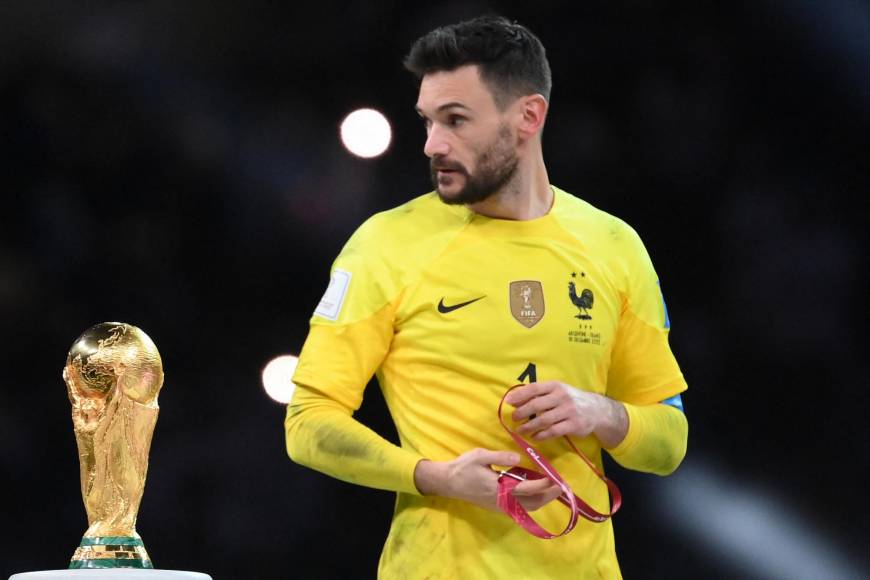 Hugo Lloris (capitán de Francia): “Simplemente ha confirmado todas las esperanzas depositadas en él. Es difícil definir los límites, ya que su potencial es increíble”.