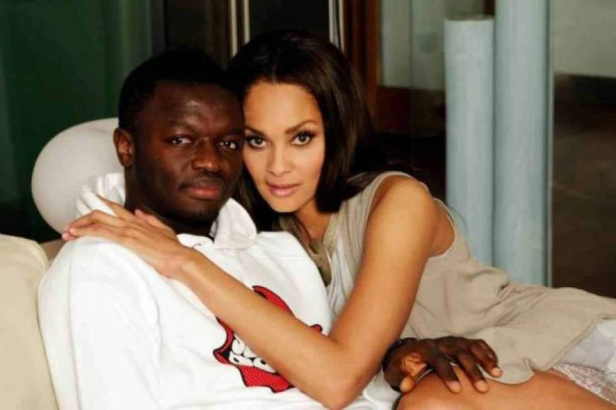 Sulley Muntari con su pareja Mena Donkor, modelo que fue Miss Ghana.