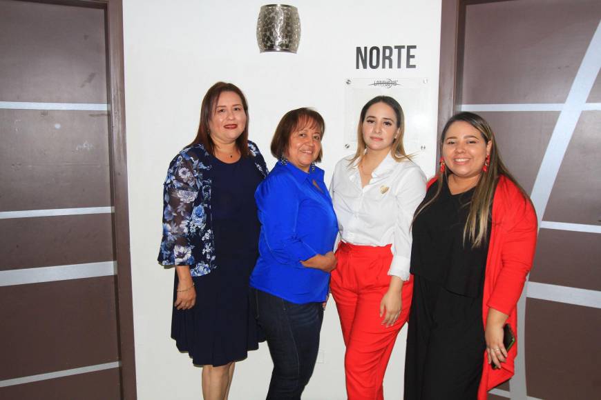 Carolina Tróchez, Benigna Figueroa, Hillary Fúnes y Karla Ayala