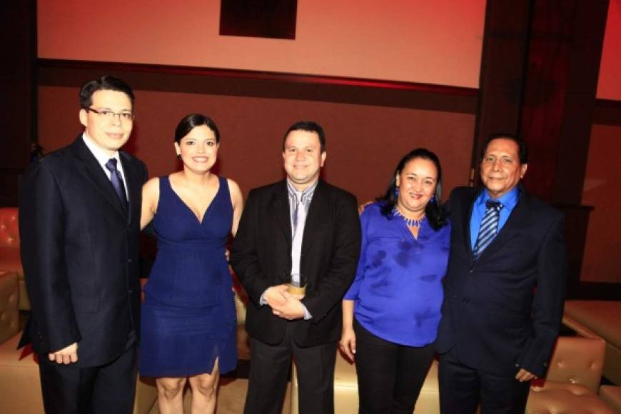 Leónidas y Yanina Mejía, Christian Andino, Reina y Carlos Ventura.