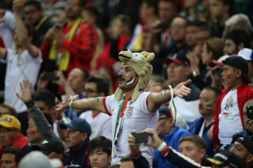 Un aficionado de Irán apoyando a su selección contra España. Foto AFP