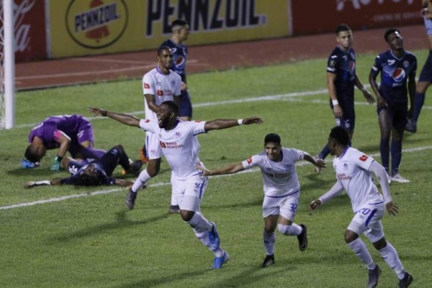 Este gol le dio tranquilidad al Olimpia, que controló el juego y la felicidad en los jugadores era evidente.