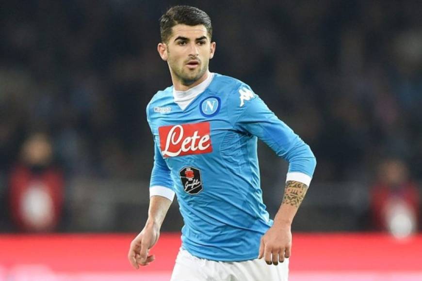 El Chelsea quiere fichar a Elseid Hysaj en el próximo mercado de invierno, según apunta Calciomercato. Los 'blues' quieren volver a pescar en el Napoli después de incorporar al entrenador Sarri y fichar a Jorginho durante el pasado verano. El lateral albano acaba contrato en 2021 y tiene una cláusula de 50 millones.