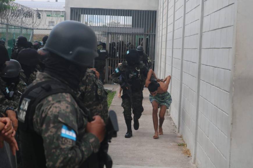 El Gobierno de Honduras designó a los militares intervenir y tomar control de los centros penales de Honduras, tras una fallida comisión que no rindió los frutos esperados. 