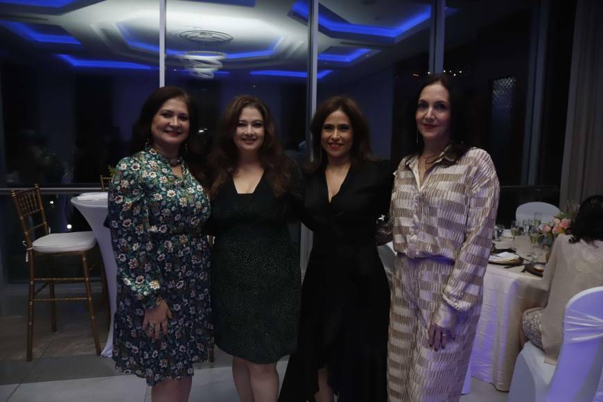 Sorel Salinas, Alejandra Izaguirre, Faride Jarufe y Cynthia Kattán