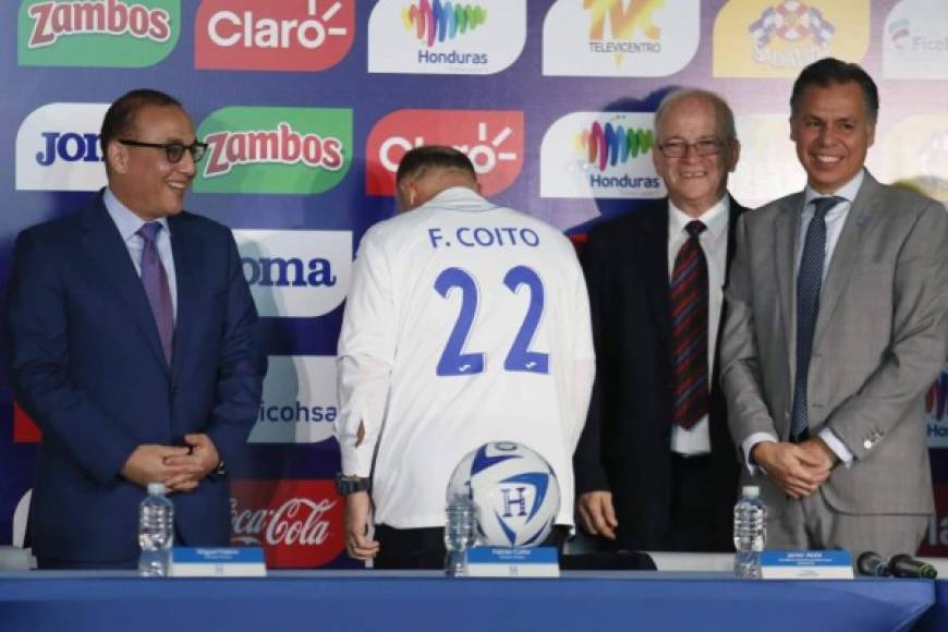 Fabián Coito escogió el número 22 en su espalda, por el Mundial de Qatar 2022, al que buscará clasificar a la Selección de Honduras.