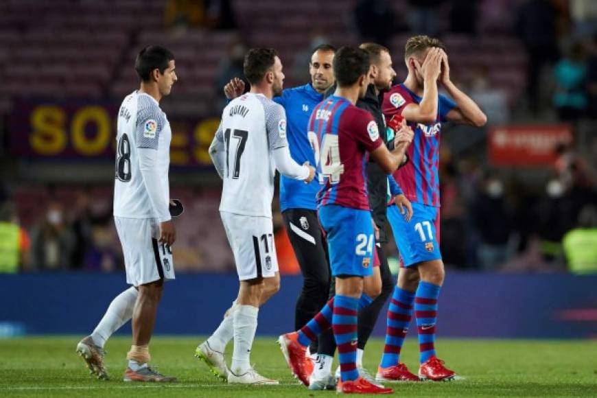 En el FC Barcelona lamentaron el hecho de que no pudieron vencer como local al débil Granada.