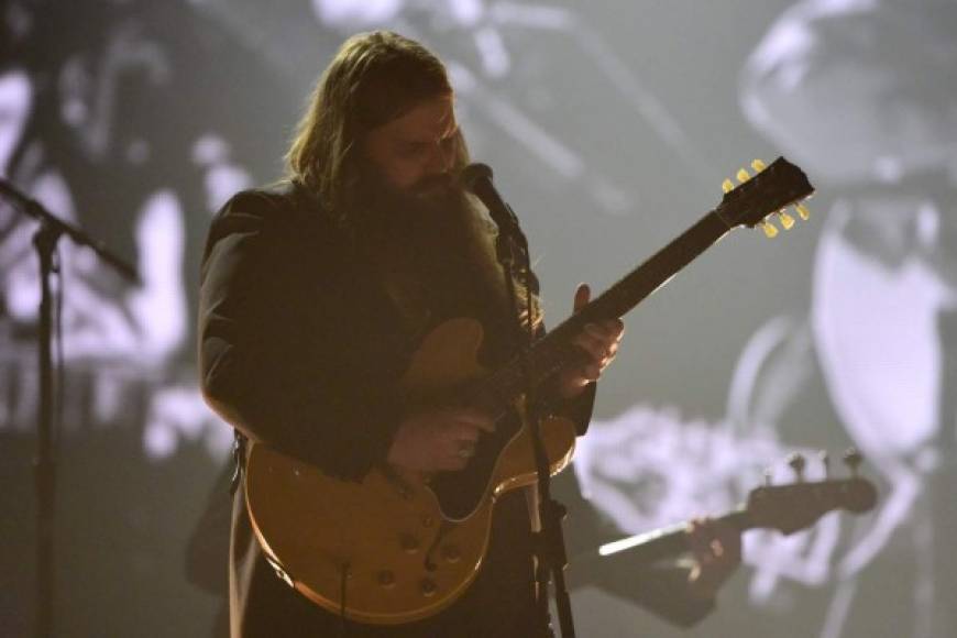 Chris Stapleton en su interpretación.