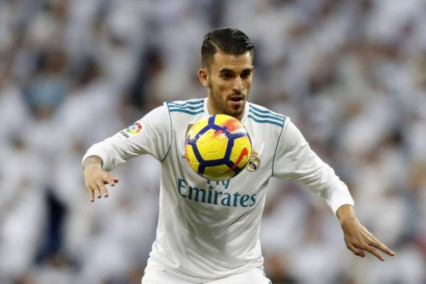 Dani Ceballos podría ser uno de los nombres propios del mercado de invierno. El mediocentro no juega apenas en el Real Madrid y el Betis estaría bastante interesado en su vuelta. Quique Setién, entrenador verdiblanco, ha confirmado que ya en verano le intentó convencer para que siguiera un año como bético. ''Deseo que vuelva, es complicado que juegue en el Real Madrid y estos cinco meses son importantes para su futuro, ya que hay un Mundial. Él quiere venir, el equipo está perfectamente para que venga a echarnos una mano', afirma el técnico del Betis'.