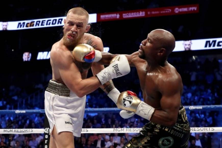 La pelea generó polémica en el ámbito boxístico porque se dice que no tiene sentido ese tipo de combates entre un boxeador tradicional y uno de artes marciales mixtas.