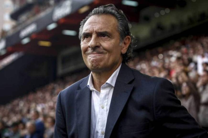 Prandelli: El exseleccionador italiano rechazó una oferta para entrenar al Leicester.