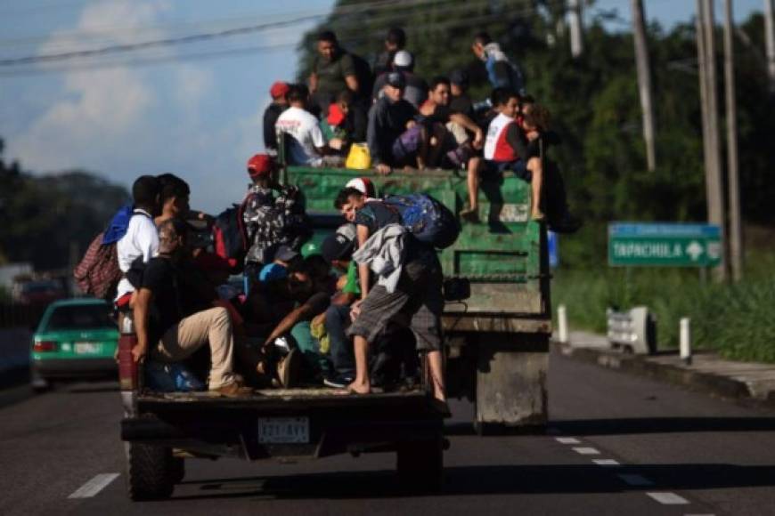 El trayecto por México puede tomarles un mes, según Rodrigo Abeja, activista de la organización Pueblos Sin Frontera que ha acompañado a varias caravanas.