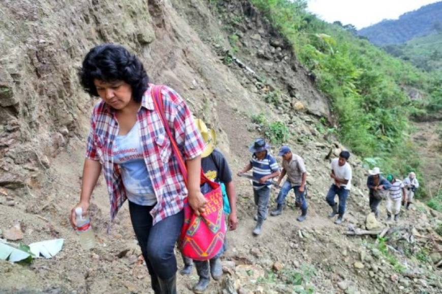 La líder indígena Berta Cáceres organizó a la comunidad lenca contra la construcción de un proyecto hidroeléctrico en el occidente de Honduras.