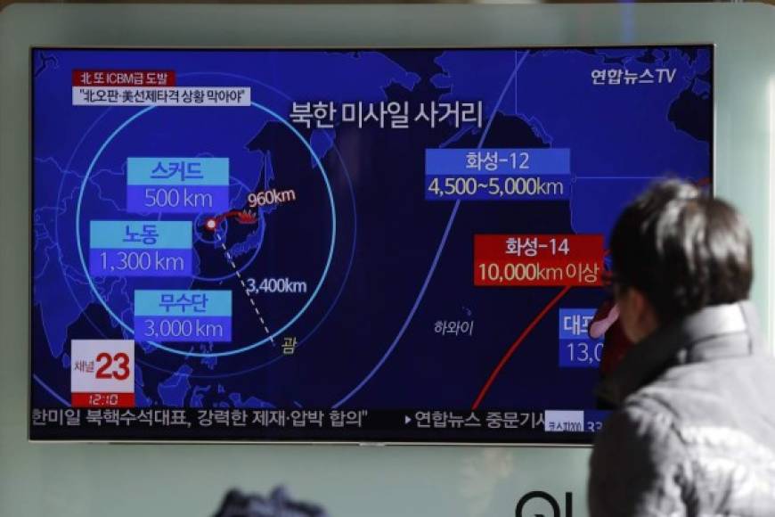 Kim afirmó que desarrolló su arma más sofisticada hasta la fecha. 'El Hwasong-15 es un misil balístico intercontinental (ICBM) con una ojiva pesada de gran tamaño capaz de golpear todo el territorio continental de EUA', dijo la agencia KCNA.