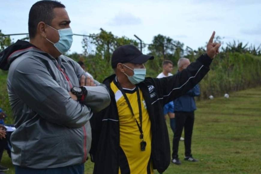 Jhon Jairo López, técnico del Platense, también dio a conocer que le falta reforzar su zona defensiva. 'Pensamos en un defensa central que es el único que me falta por finiquitar' para completar el equipo de cara al próximo torneo.