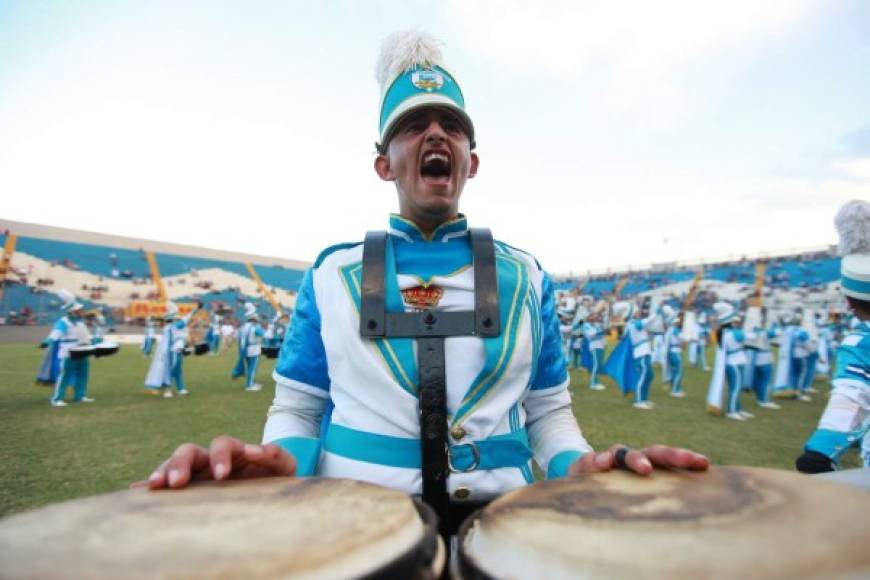 Los chicos del Reyes, una vez más, demostraron porqué son los consentidos del público sampedrano. Se esmeraron con su show.