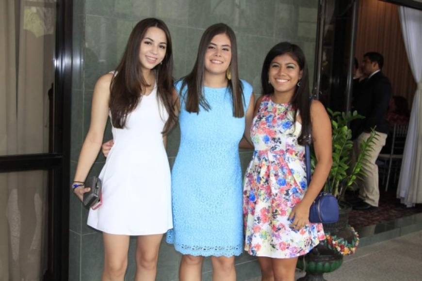 Adriana Moncada, Gabriela Molina y Nancy Ventura.