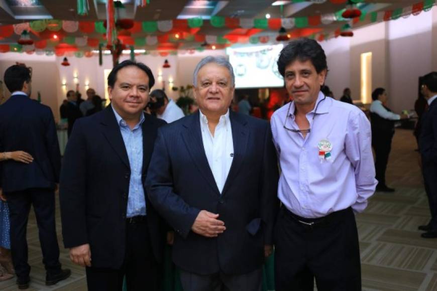 Omar Cardona, Carlos Bueso y Pedro Luna.