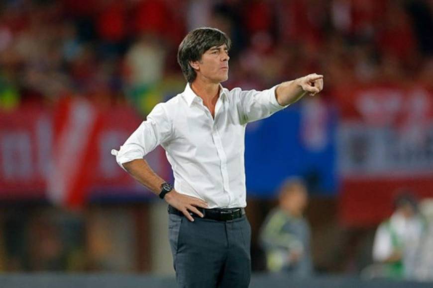 Joachim Löw (Alemania): A pesar del mal momento que vive en la selección de Alemania, sigue siendo un firme candidato a dirigir al Real Madrid en algún momento. Fue campeón del Mundo en el 2014.