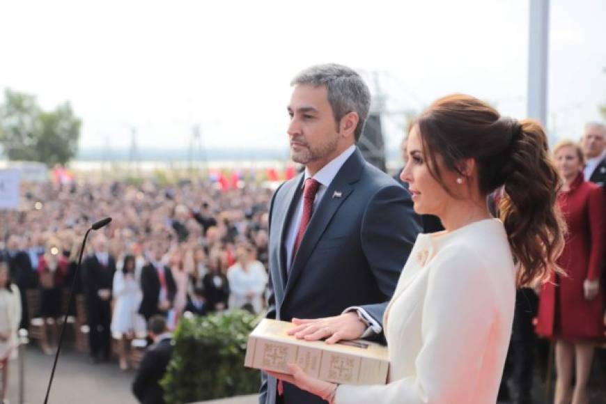 'El amor eterno nunca se olvida', escribió el presidente en una imagen que compartió de la pareja en su cuenta de Instagram.