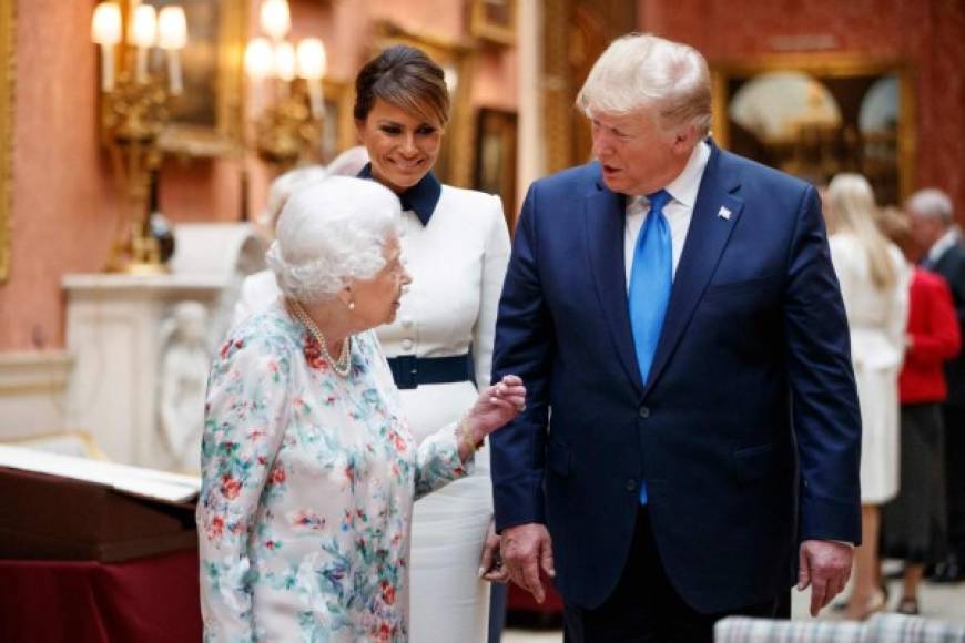 Tras la tragedia, Trump viajó este lunes a Londres, Inglaterra, donde tenía programada una visita de Estado y una reunión con la reina Isabel II.