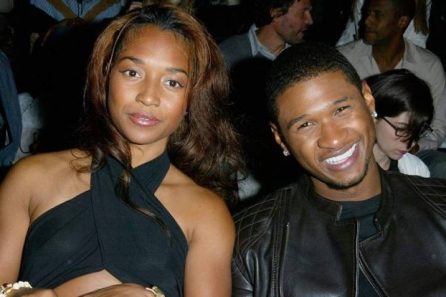 En 2003, Usher engañó a Chili, su entonces novia de TLC, después de que ella rechazó su propuesta de matrimonio.