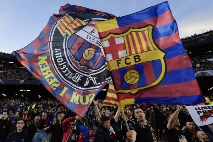 El Camp Nou recibió por todo lo alto al Barcelona y los jugadores no los defraudaron a los hinchas del club catalán.