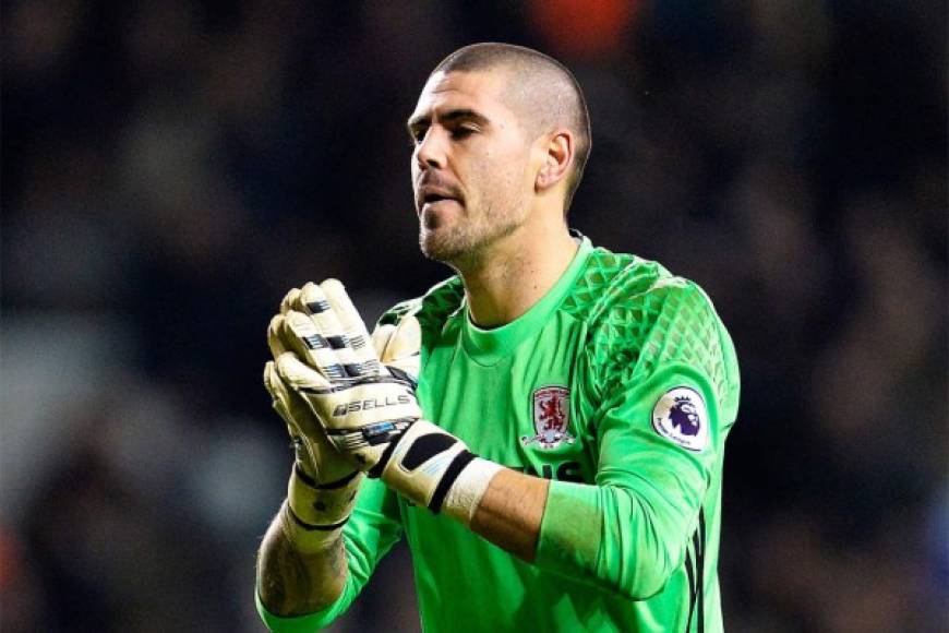 La aventura de Víctor Valdés en el Middlesbrough inglés llegó a su fin. Tras una temporada en el 'Boro', en la que disfrutó de la titularidad de mano de Aitor Karanka, el guardameta español ha decidido rescindir su contrato.